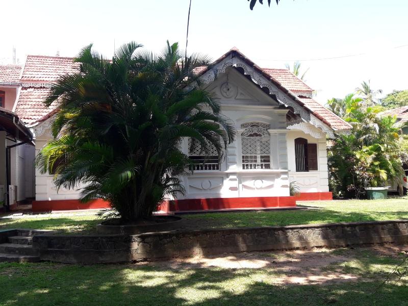 Colonial Bungalow - image 23