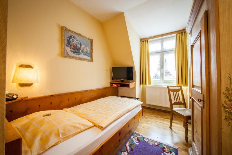 Standard Single Room image 3