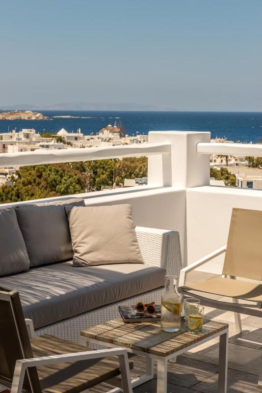 Grand Terrace Suite with Panoramic Sea View and Outdoor Hot tub  image 4