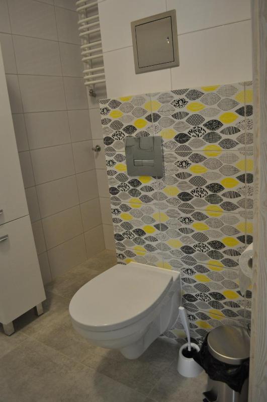 One-Bedroom Apartment image 4