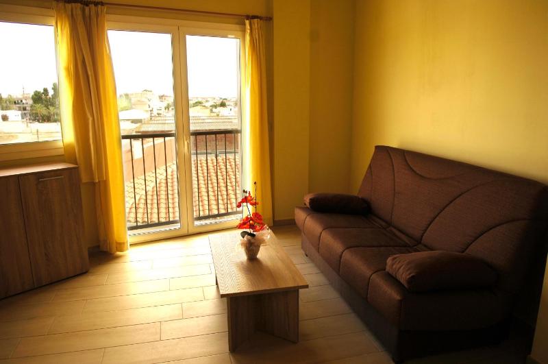 One-Bedroom Apartment image 3