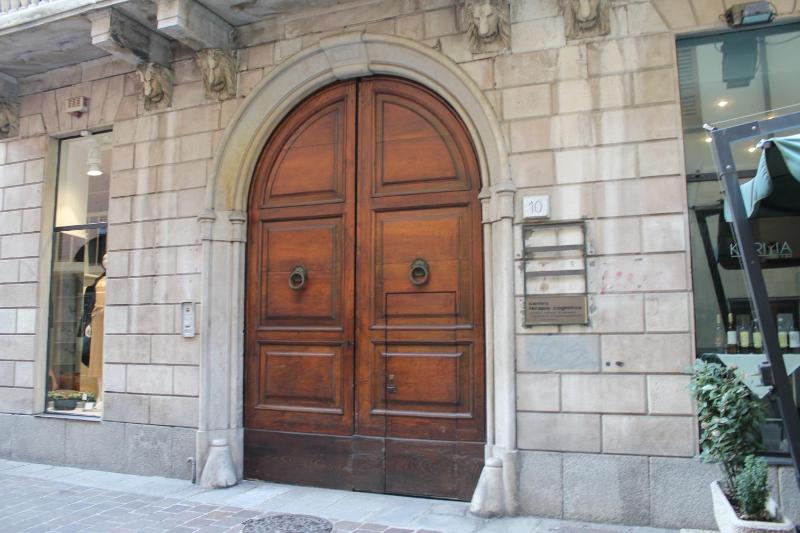 Via Rusconi 10 - byMyHomeinComo - image 13