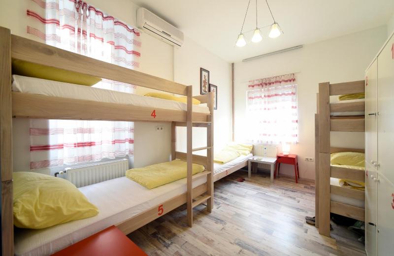 Single Bed in Mixed Dormitory Room image 3