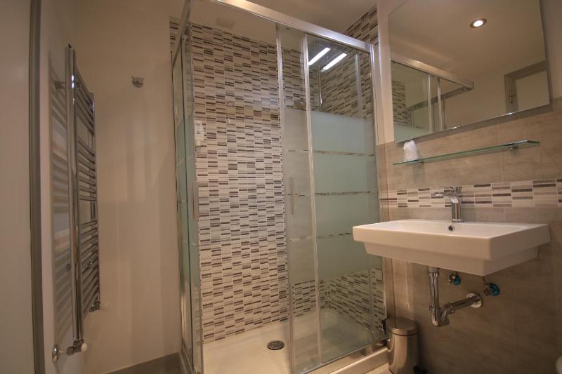 Best Quality Hotel Politecnico - image 10
