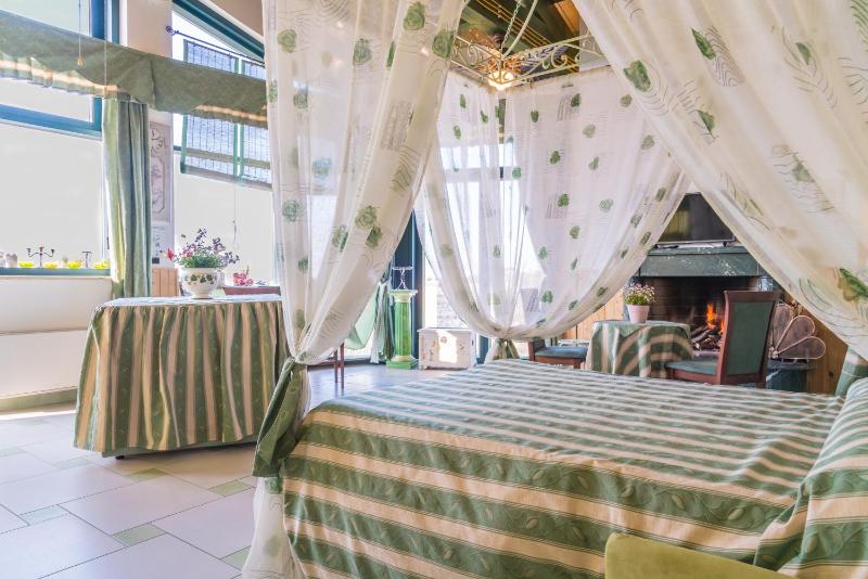 Queen Studio - Disability Access image 4