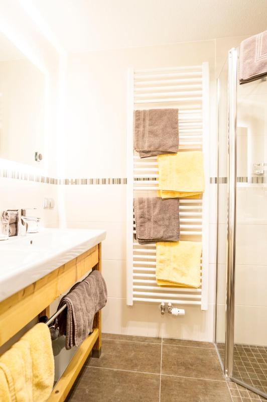 One-Bedroom Apartment image 4