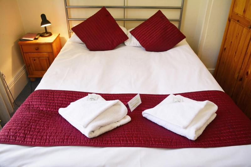 Double Room with Shared Bathroom image 3