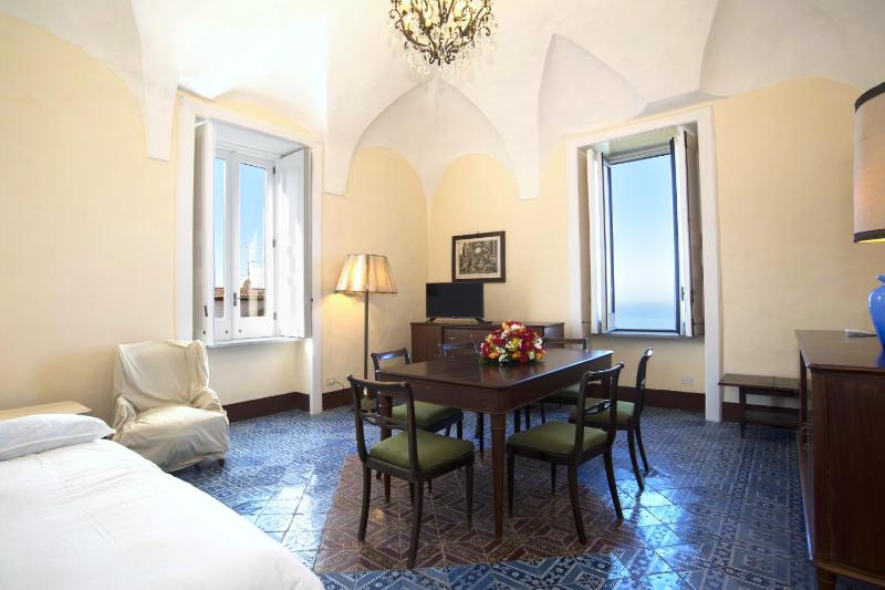 Apartment with Sea View image 1