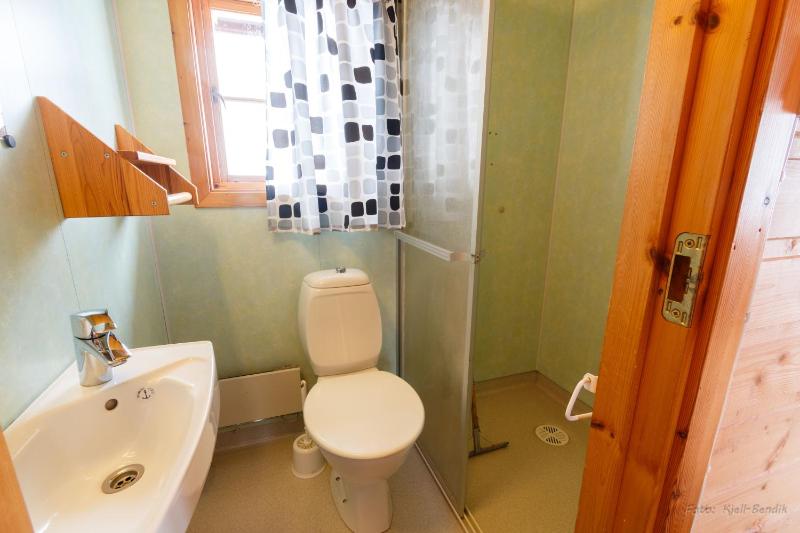 One-Bedroom Cottage image 2