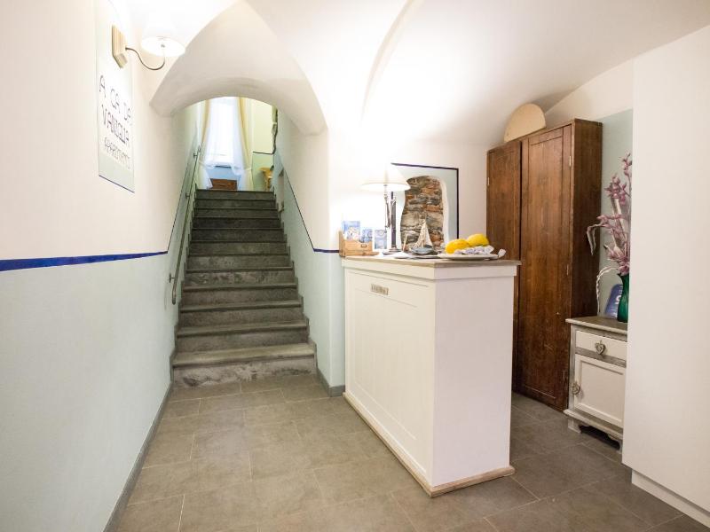 One-Bedroom Apartment image 4