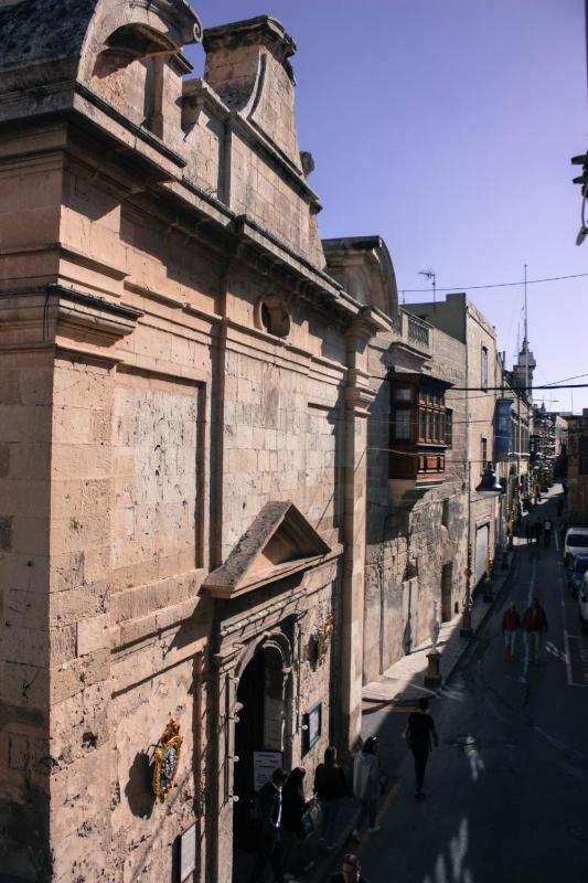 Suite with City View image 3