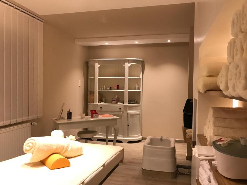 Deluxe Double Room - Weekend Package image 2