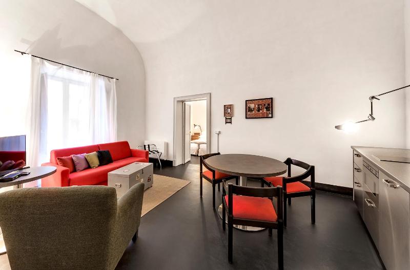 One-Bedroom Apartment image 1