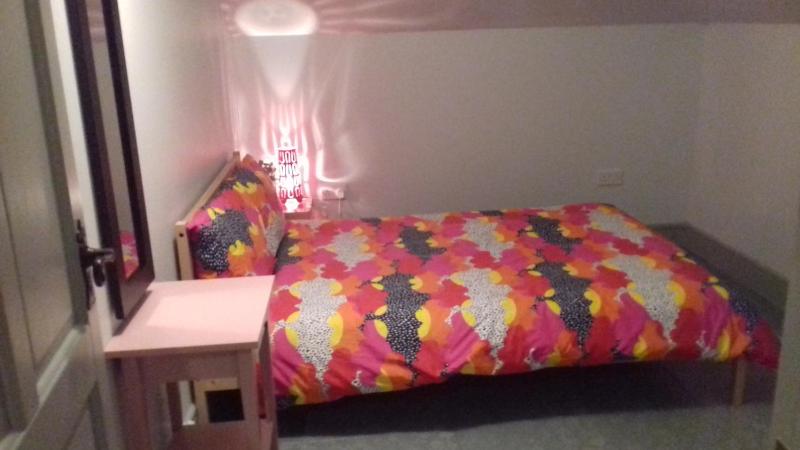 Double Room with Shared Bathroom image 2