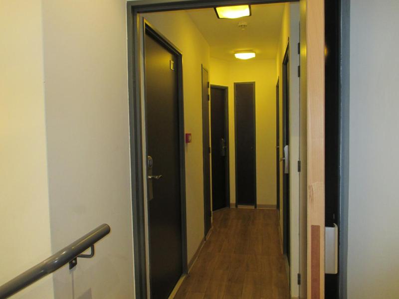 Standard Single Room image 4