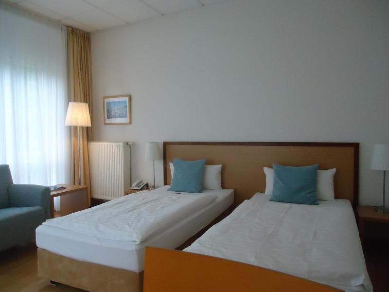 Double Room image 2