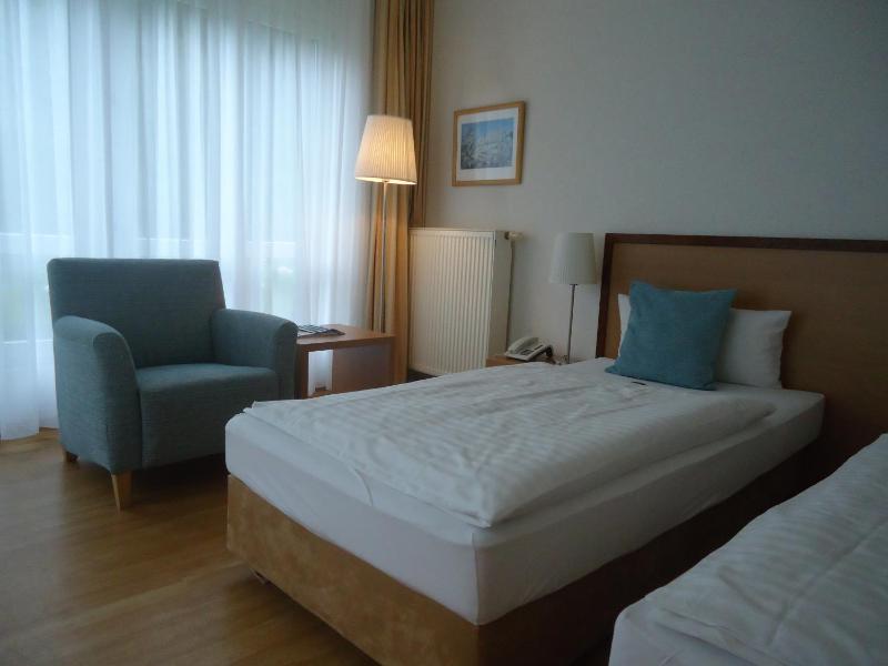 Double Room image 3