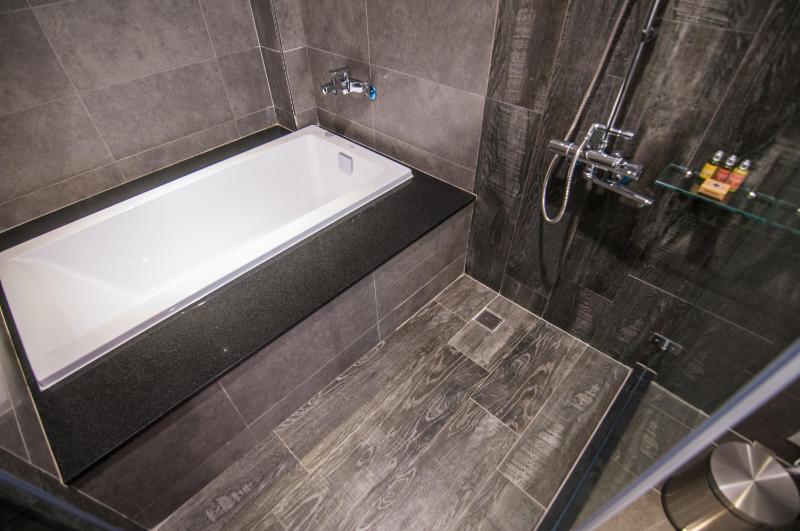 Funson Hotel - image 8
