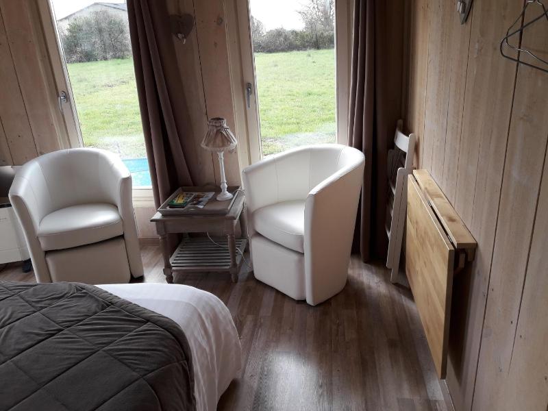 One-Bedroom Chalet (2 Adults) image 4