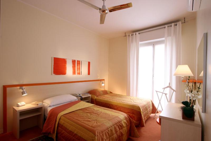 Superior One-Bedroom Apartment (2 Adults) image 3