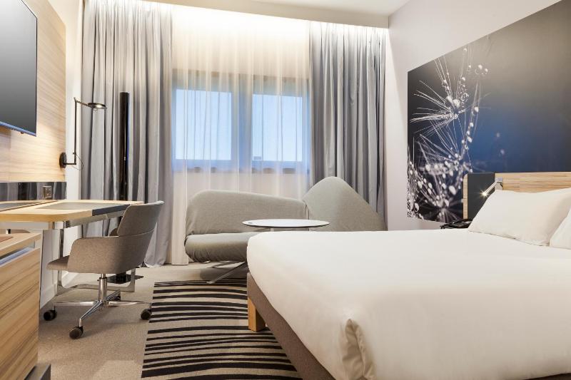 Novotel Tours Centre Gare - image 12