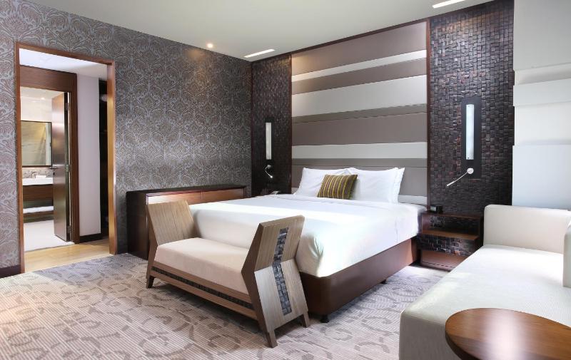 Ambassador Suite - Complimentary Shuttle Bus to Beach & Mall of the Emirates image 1
