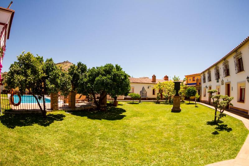 Superior Two-Bedroom Villa (3 Adults) image 4