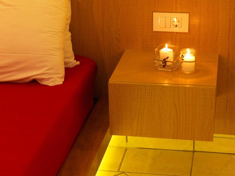 Deluxe Double Room image 1