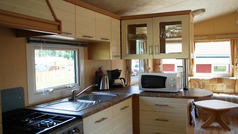 Two-Bedroom Cottage image 2