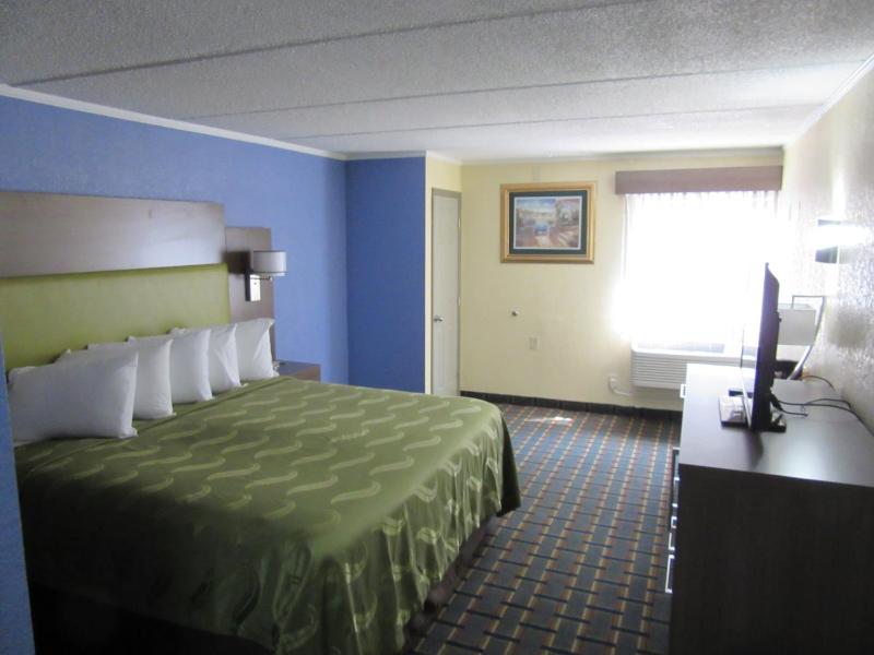 King Room - Non-Smoking image 1