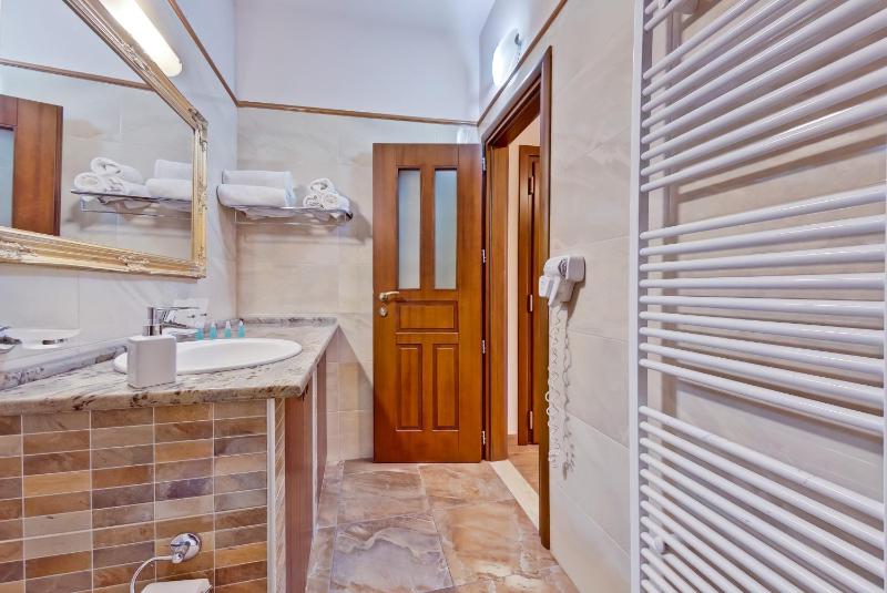 Family Apartment with Balcony and Meteora View image 3