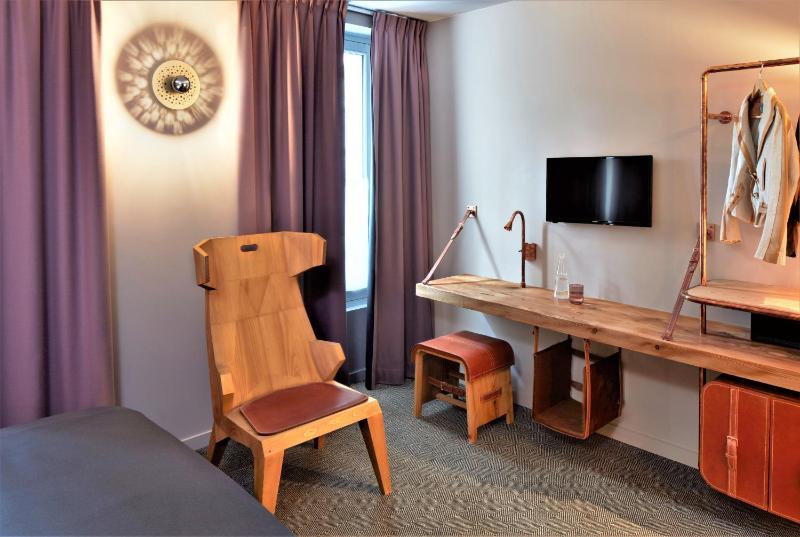 Superior Triple Room image 3