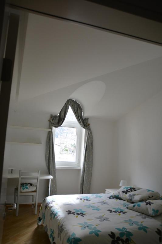 Double Room with Shared Bathroom image 4