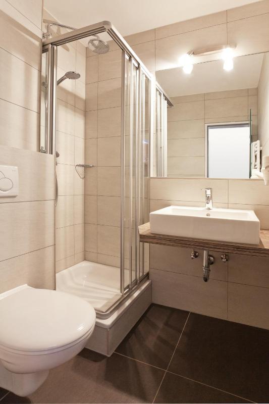 Single Room image 3