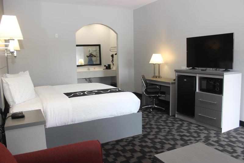 King Room image 4