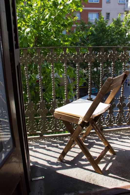 Double Room with Balcony image 2