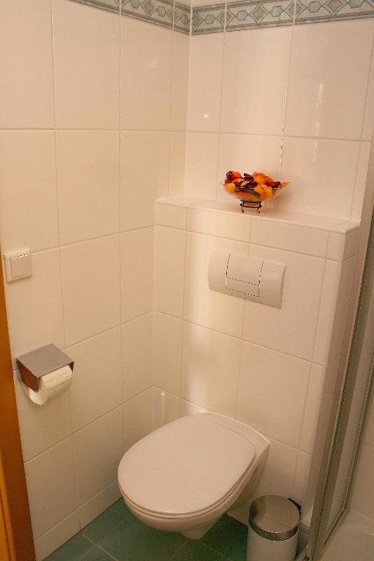 Single Room image 2