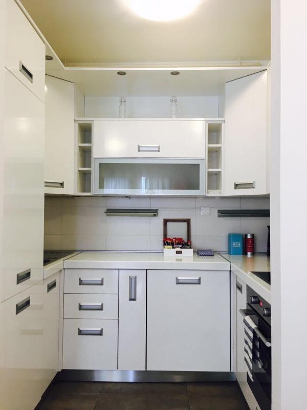 One-Bedroom Apartment image 4
