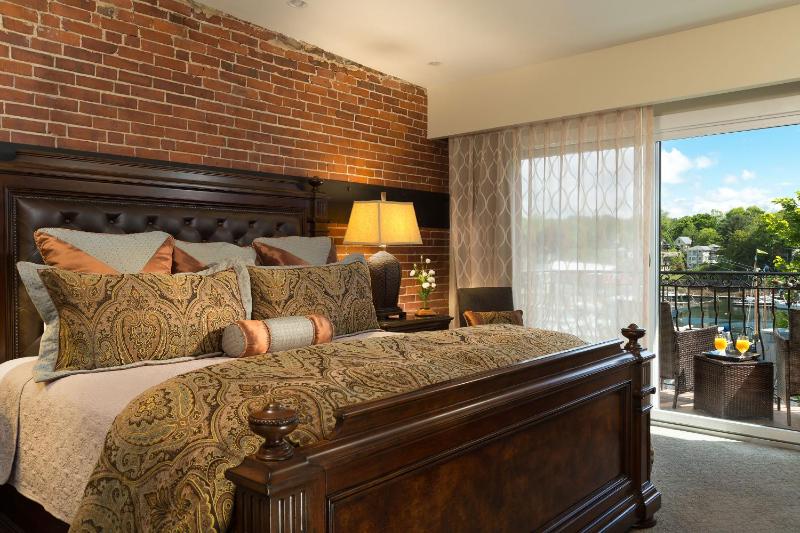 Ocean View Suite image 4