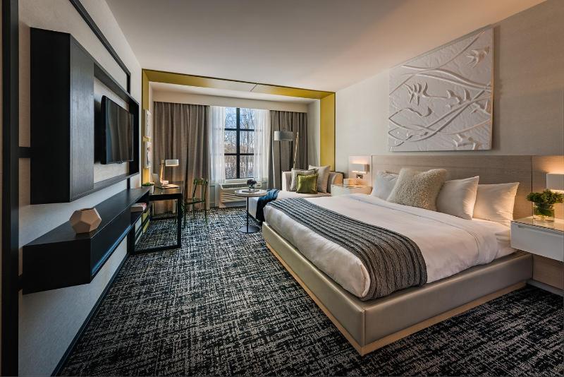 Superior King Room image 2