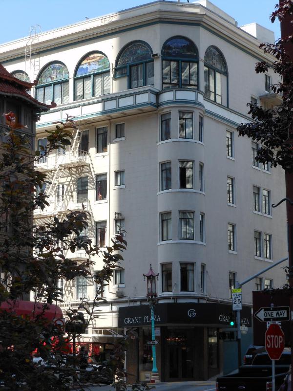 Grant Plaza Hotel - image 16