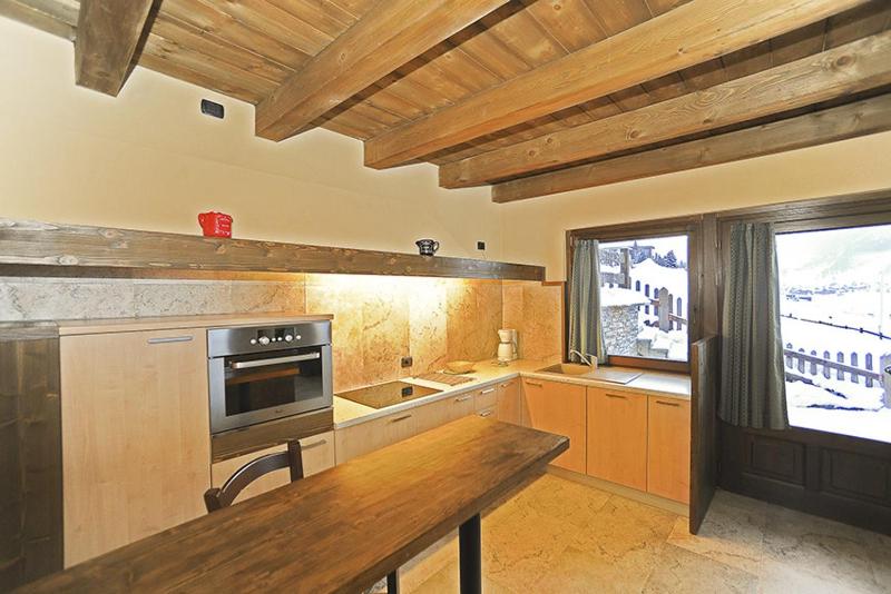 One-Bedroom Apartment image 4