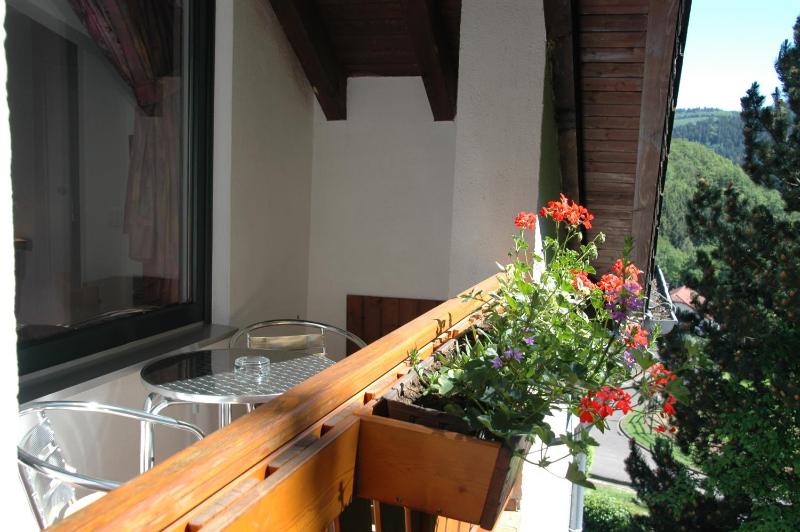 Double Room with Balcony image 4