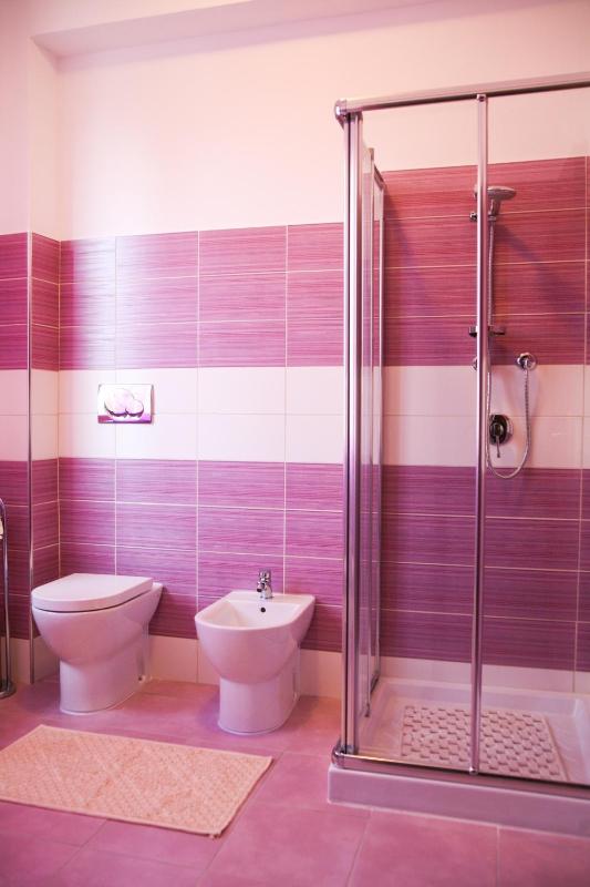 Quadruple Room with Balcony image 4