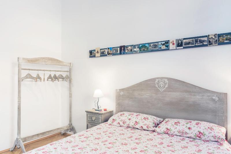 Deluxe Double or Twin Room image 4