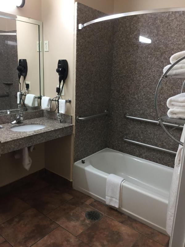 Scottish Inns and Suites Timbercreek - image 9