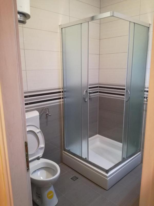 One-Bedroom Apartment image 2