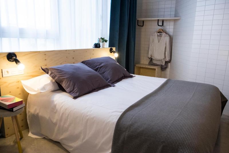 Double or Twin Room with Private Bathroom image 4