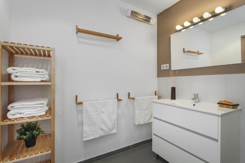 Two-Bedroom Apartment - First Floor image 4