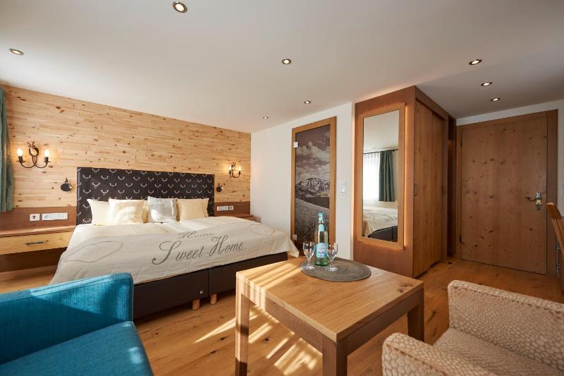 Superior Double Room image 2